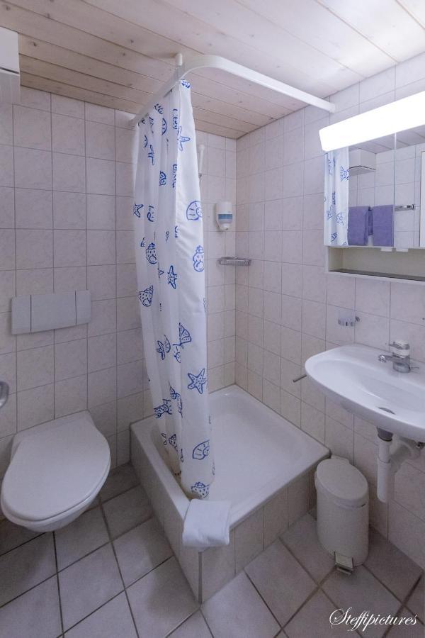 Hotel Krone Uetendorf Buitenkant foto