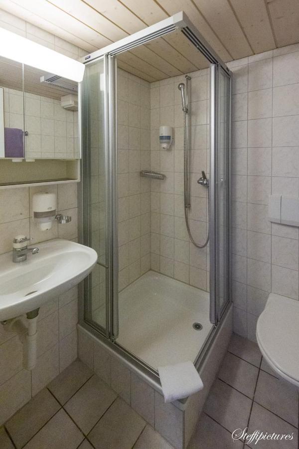 Hotel Krone Uetendorf Buitenkant foto